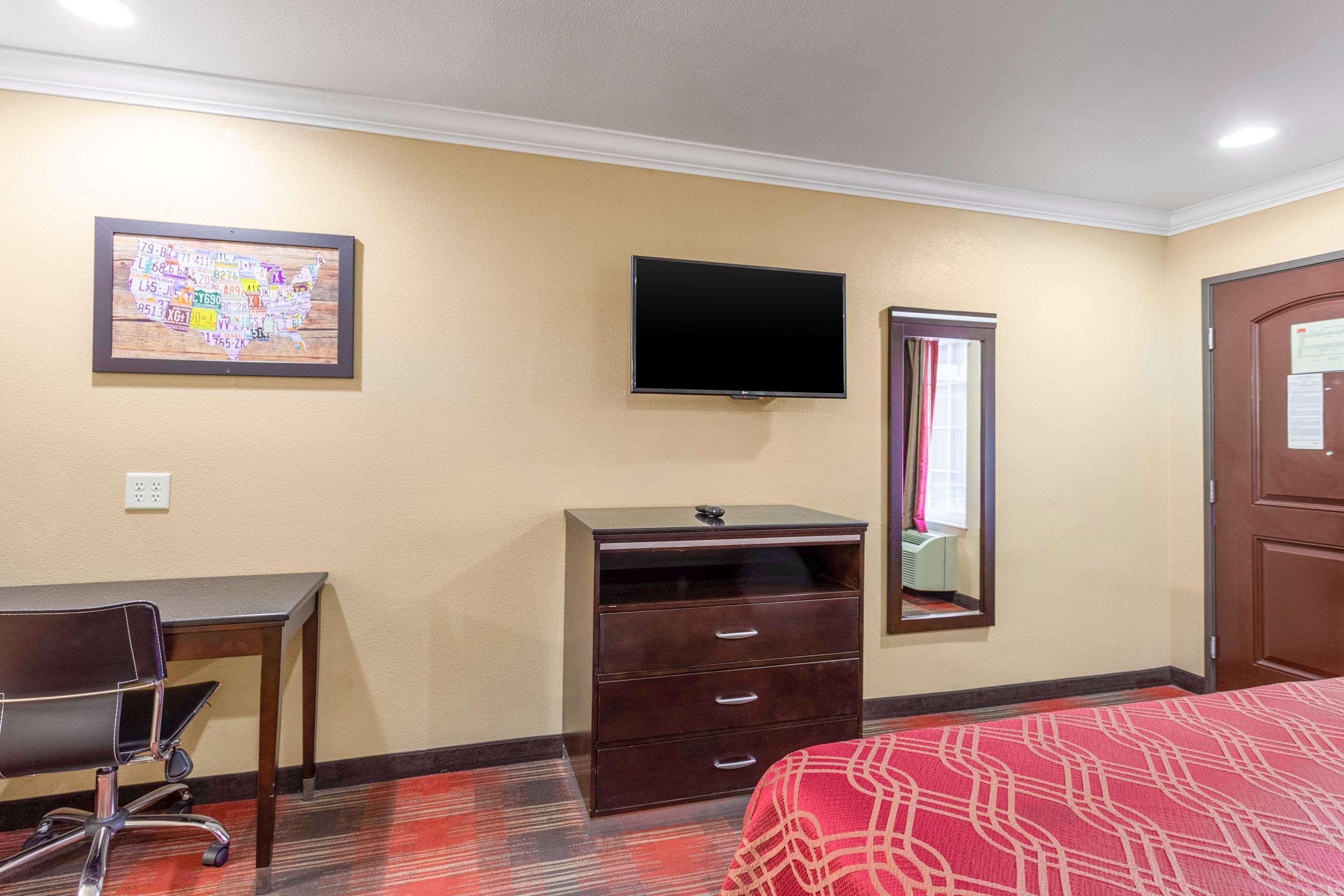 Econo Lodge Inn & Suites Escondido Downtown Eksteriør billede