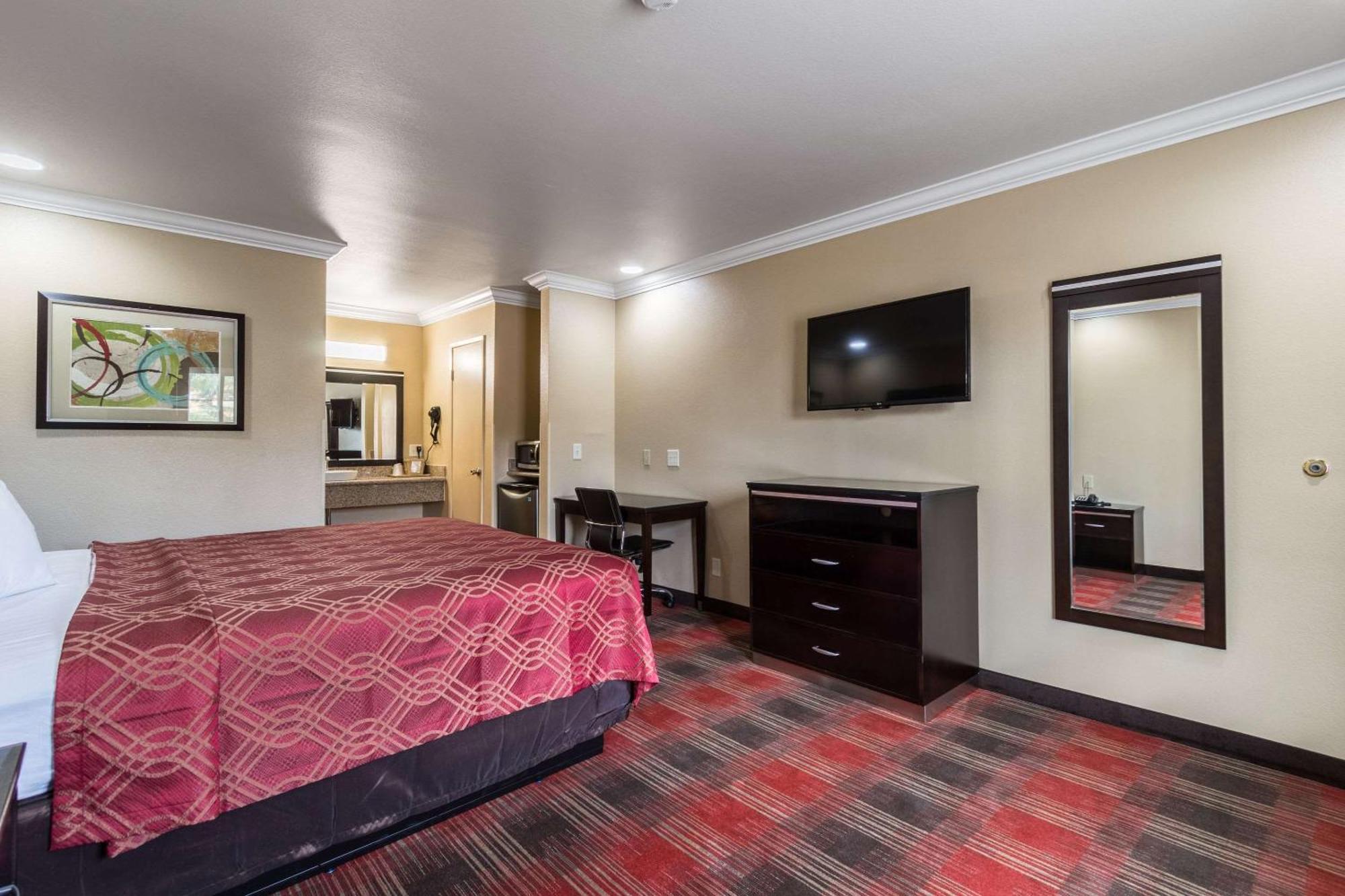 Econo Lodge Inn & Suites Escondido Downtown Eksteriør billede